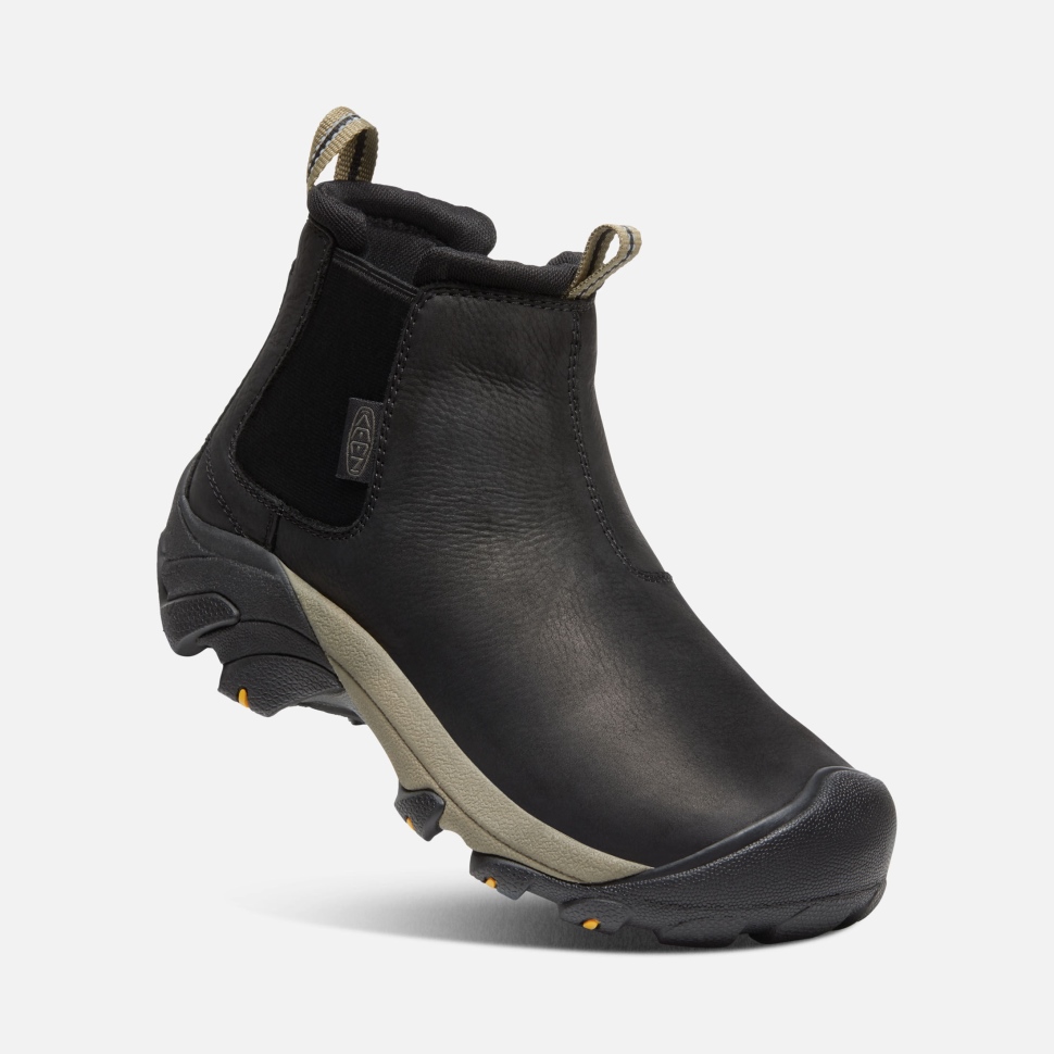 Schwarz-gestromte Scharfe Frauenziele In Chelsea